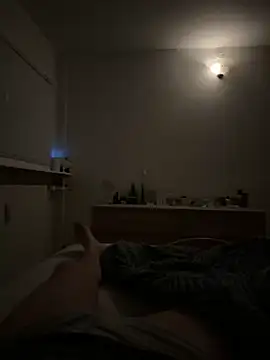 Snapshot of hungrykiten chatting on 11-04-25, 10:31 hungrykiten online show from 11-04-25, 10:31