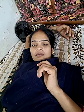 Snapshot of Tamilbhabhi chatting on 10-27-25, 04:11 Tamilbhabhi online show from 10-27-25, 04:11