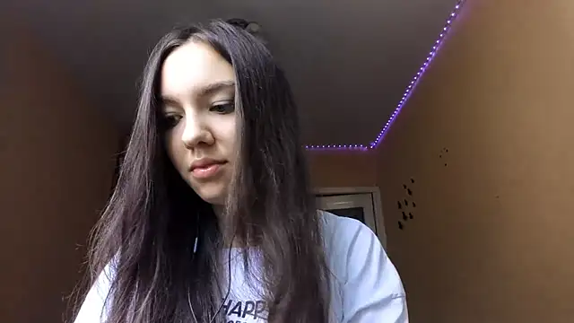 Snapshot of Kimixoo chatting on 10-29-25, 09:33 Kimixoo online show from 10-29-25, 09:33