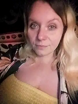 Lana-murr online show from 10-31-25, 07:15