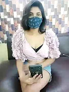 Snapshot of Indian-Glory chatting on 11-12-25, 03:45 Indian-Glory online show from 11-12-25, 03:45