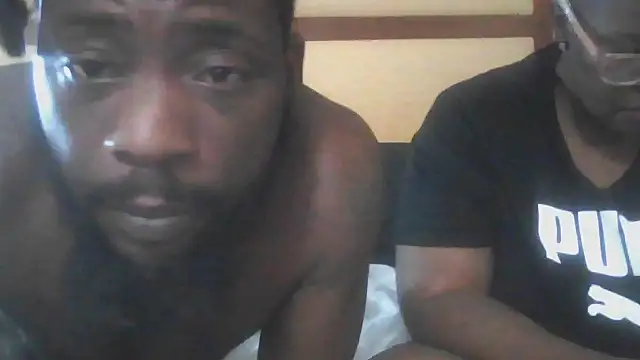 Snapshot of SugahsCub chatting on 10-27-25, 03:05 SugahsCub online show from 10-27-25, 03:05