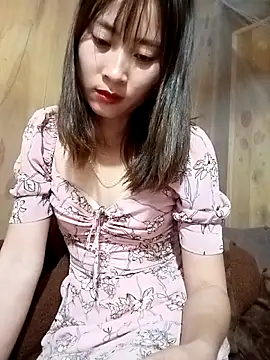 Snapshot of Em_xinh01 chatting on 11-18-25, 03:56 Em xinh01 online show from 11-18-25, 03:56