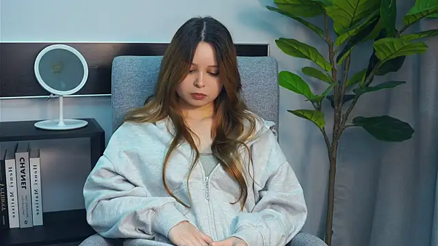 RacquelSookoo online show from 10-30-25, 08:05