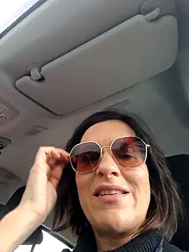 Snapshot of Piediniecollant chatting on 11-12-25, 11:10 Piediniecollant online show from 11-12-25, 11:10