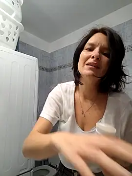 Snapshot of Piediniecollant chatting on 12-19-25, 05:36 Piediniecollant online show from 12-19-25, 05:36