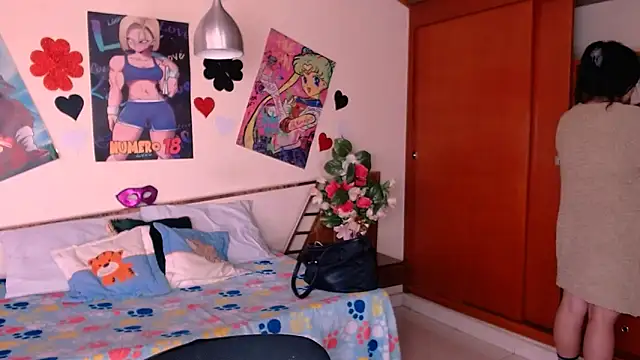 Snapshot of EmmilyConnor chatting on 11-08-25, 01:44 EmmilyConnor online show from 11-08-25, 01:44