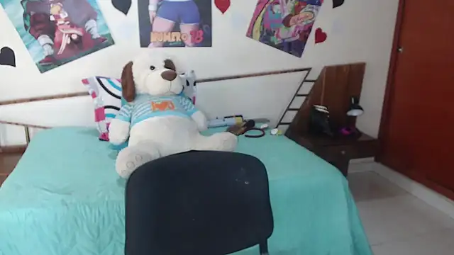 Snapshot of EmmilyConnor chatting on 12-05-25, 02:47 EmmilyConnor online show from 12-05-25, 02:47