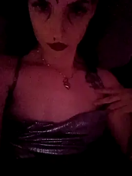 Snapshot of Heavenlyangelforever chatting on 10-29-25, 04:15 Heavenlyangelforever online show from 10-29-25, 04:15