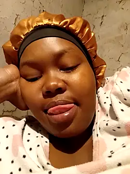 3bigcuteness online show from 11-17-25, 12:16