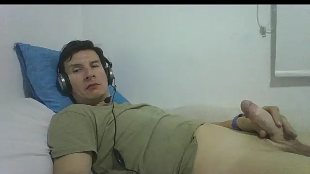 carliesexyman online show from 11-17-25, 06:30