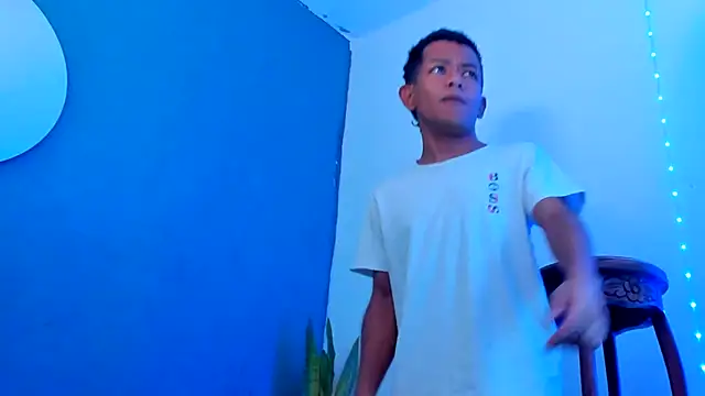 Snapshot of wild_best chatting on 11-08-25, 07:56 wild best online show from 11-08-25, 07:56