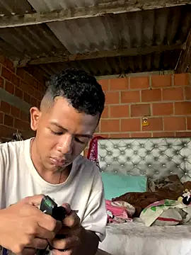 Snapshot of wild_best chatting on 11-20-25, 01:11 wild best online show from 11-20-25, 01:11