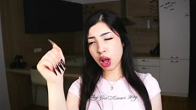 Snapshot of TonjaNeace chatting on 11-06-25, 04:46 TonjaNeace online show from 11-06-25, 04:46