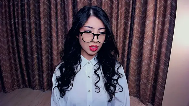 Snapshot of TonjaNeace chatting on 11-10-25, 05:06 TonjaNeace online show from 11-10-25, 05:06