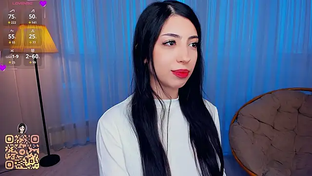 Snapshot of TonjaNeace chatting on 12-17-25, 04:40 TonjaNeace online show from 12-17-25, 04:40