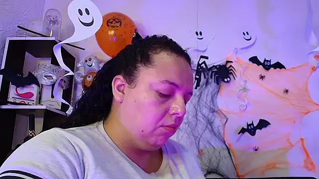 Snapshot of Natasha_Amber chatting on 11-02-25, 01:35 Natasha Amber online show from 11-02-25, 01:35