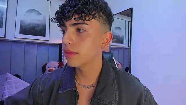 Snapshot of Niick_Twiink chatting on 11-01-25, 08:11 Niick Twiink online show from 11-01-25, 08:11