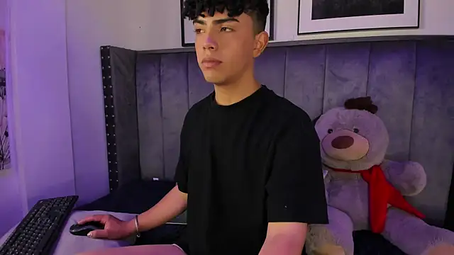 Snapshot of Niick_Twiink chatting on 11-04-25, 07:57 Niick Twiink online show from 11-04-25, 07:57