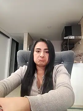 Snapshot of solandrea chatting on 10-27-25, 09:52 solandrea online show from 10-27-25, 09:52