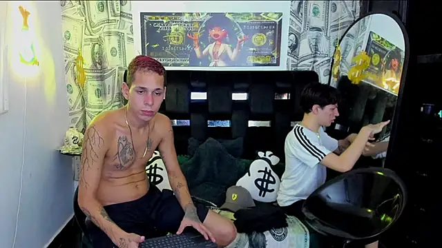 Snapshot of Magic_Duo chatting on 11-07-25, 11:43 Magic Duo online show from 11-07-25, 11:43