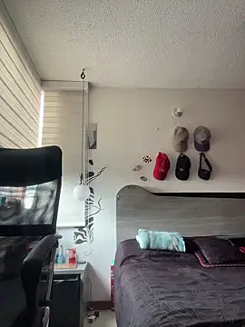 Snapshot of kai_storm420 chatting on 11-11-25, 09:26 kai storm420 online show from 11-11-25, 09:26