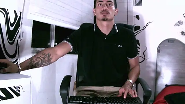 Snapshot of kai_storm420 chatting on 11-19-25, 04:12 kai storm420 online show from 11-19-25, 04:12