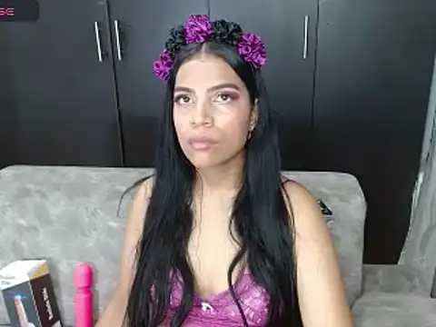 Snapshot of NandyKiss chatting on 11-19-25, 02:06 NandyKiss online show from 11-19-25, 02:06