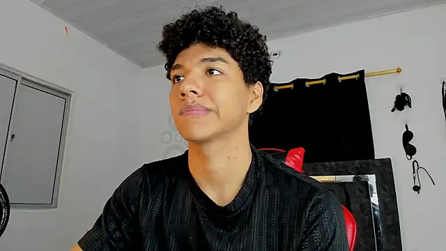 Snapshot of Maximiliano_Khalil chatting on 11-30-25, 07:51 Maximiliano Khalil online show from 11-30-25, 07:51