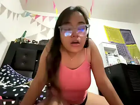 SolcitaThiccc online show from 11-10-25, 02:43