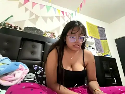 SolcitaThiccc online show from 11-21-25, 04:11