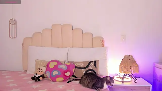 Manelyk  moon online show from 11-20-25, 09:14