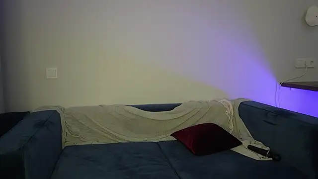 Snapshot of Cleose chatting on 02-12-26, 07:14 Cleose online show from 02-12-26, 07:14