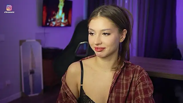 Snapshot of Cleose chatting on 03-19-26, 07:12 Cleose online show from 03-19-26, 07:12