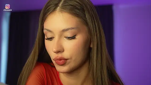 Snapshot of Cleose chatting on 04-10-26, 07:13 Cleose online show from 04-10-26, 07:13