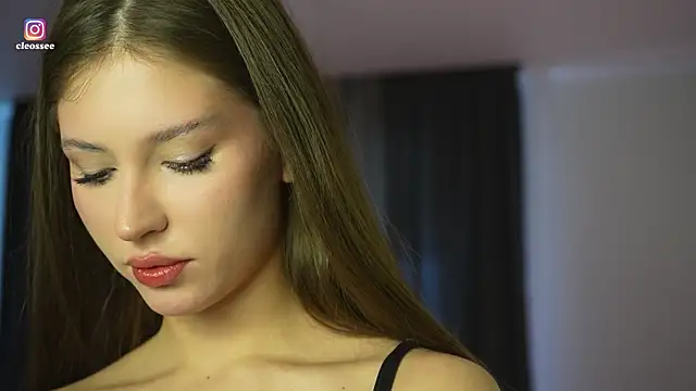 Snapshot of Cleose chatting on 04-11-26, 07:13 Cleose online show from 04-11-26, 07:13