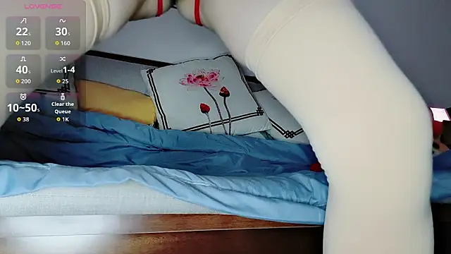 Snapshot of Yan61 chatting on 11-02-25, 11:51 Yan61 online show from 11-02-25, 11:51