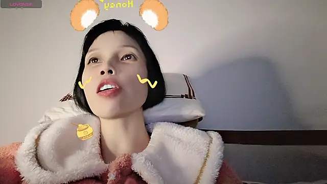 Snapshot of Yan61 chatting on 11-09-25, 12:25 Yan61 online show from 11-09-25, 12:25