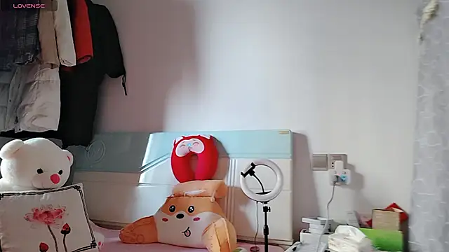 Snapshot of Yan61 chatting on 11-27-25, 01:18 Yan61 online show from 11-27-25, 01:18