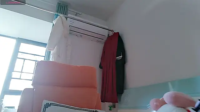 Snapshot of Yan61 chatting on 12-17-25, 02:50 Yan61 online show from 12-17-25, 02:50