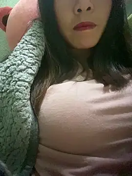 Elysia-007 online show from 12-19-25, 02:13