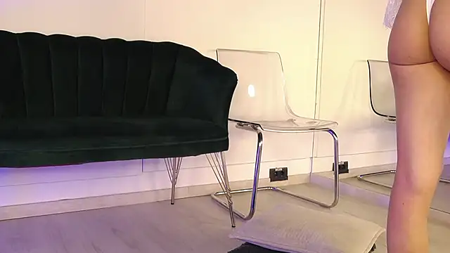 Snapshot of RebbeccaRay chatting on 11-25-25, 08:09 RebbeccaRay online show from 11-25-25, 08:09