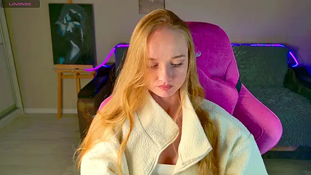 Snapshot of Shawty_Mia chatting on 12-03-25, 02:04 Shawty Mia online show from 12-03-25, 02:04