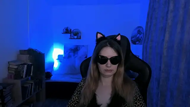 Snapshot of AleksaLaurent chatting on 11-29-25, 08:39 AleksaLaurent online show from 11-29-25, 08:39