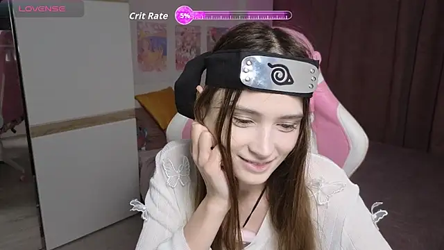 Snapshot of Hana_Flo_ chatting on 11-04-25, 01:54 Hana Flo online show from 11-04-25, 01:54