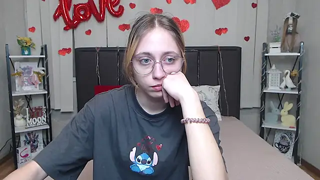 TracyLll online show from 03-01-26, 06:04