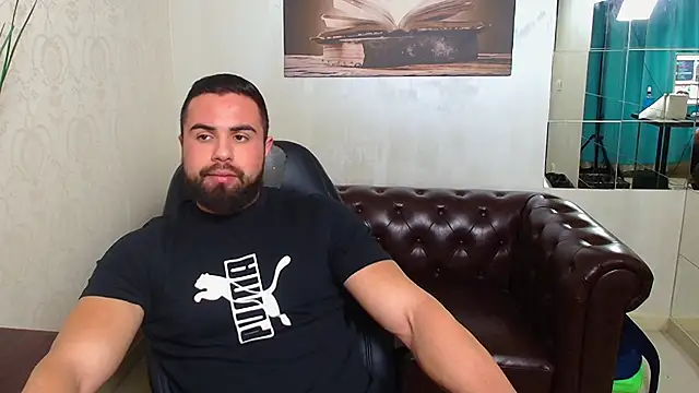 Snapshot of HayesWood chatting on 12-16-25, 05:45 HayesWood online show from 12-16-25, 05:45