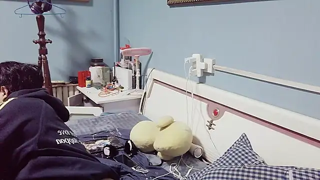 Snapshot of chenwen520 chatting on 11-01-25, 01:57 chenwen520 online show from 11-01-25, 01:57