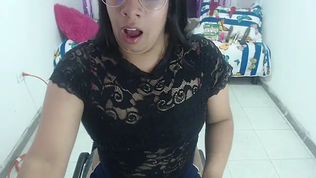 Alanafire online show from 11-18-25, 02:32