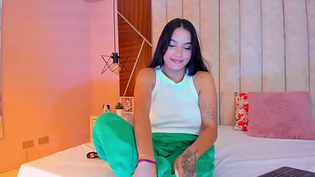 Arianaa Gray online show from 01-13-26, 04:18